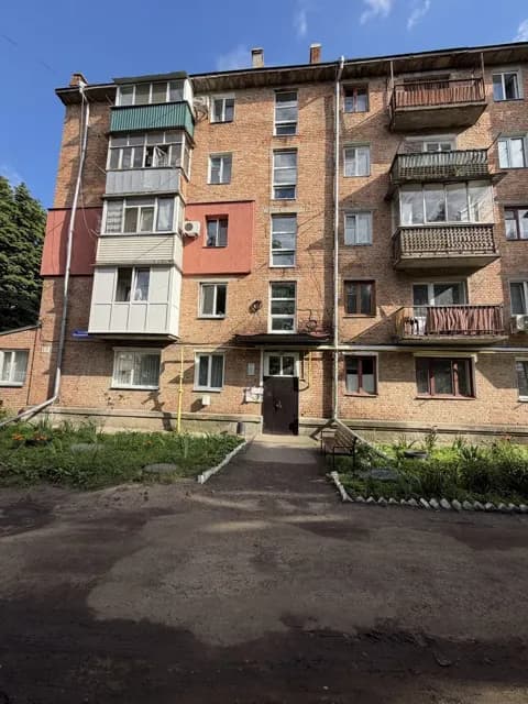 2-кімнатна квартира, Сміла: центр, авторський ремонт