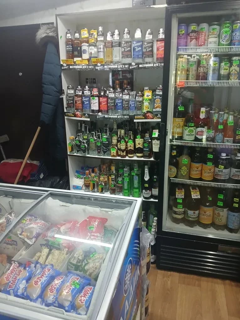 Павільйон, Хтз: прохідне місце, біля зупинок маршрутного транспорту - фото 2