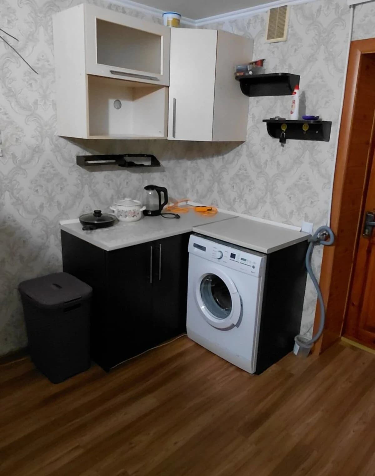 Кімната, Льонокомбінат: косметичний ремонт, укриття в будинку - фото 3