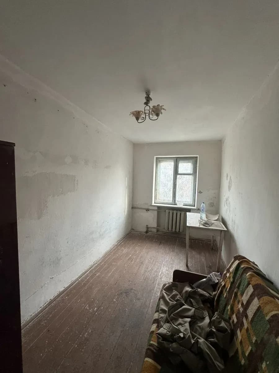 2-кімнатна квартира, Військове містечко: тепла, кладова під гардероб