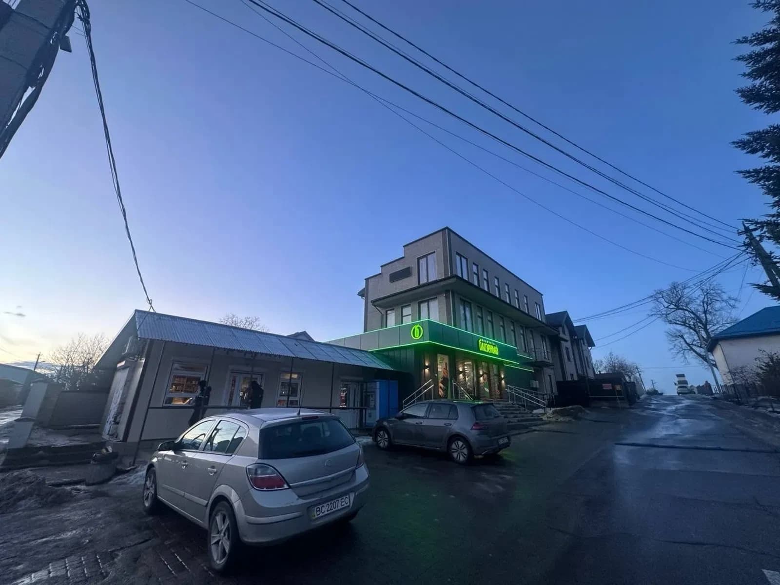 Магазин, Рясне-Руське: окрема будівля, 25 кВт, видно з траси - фото 3