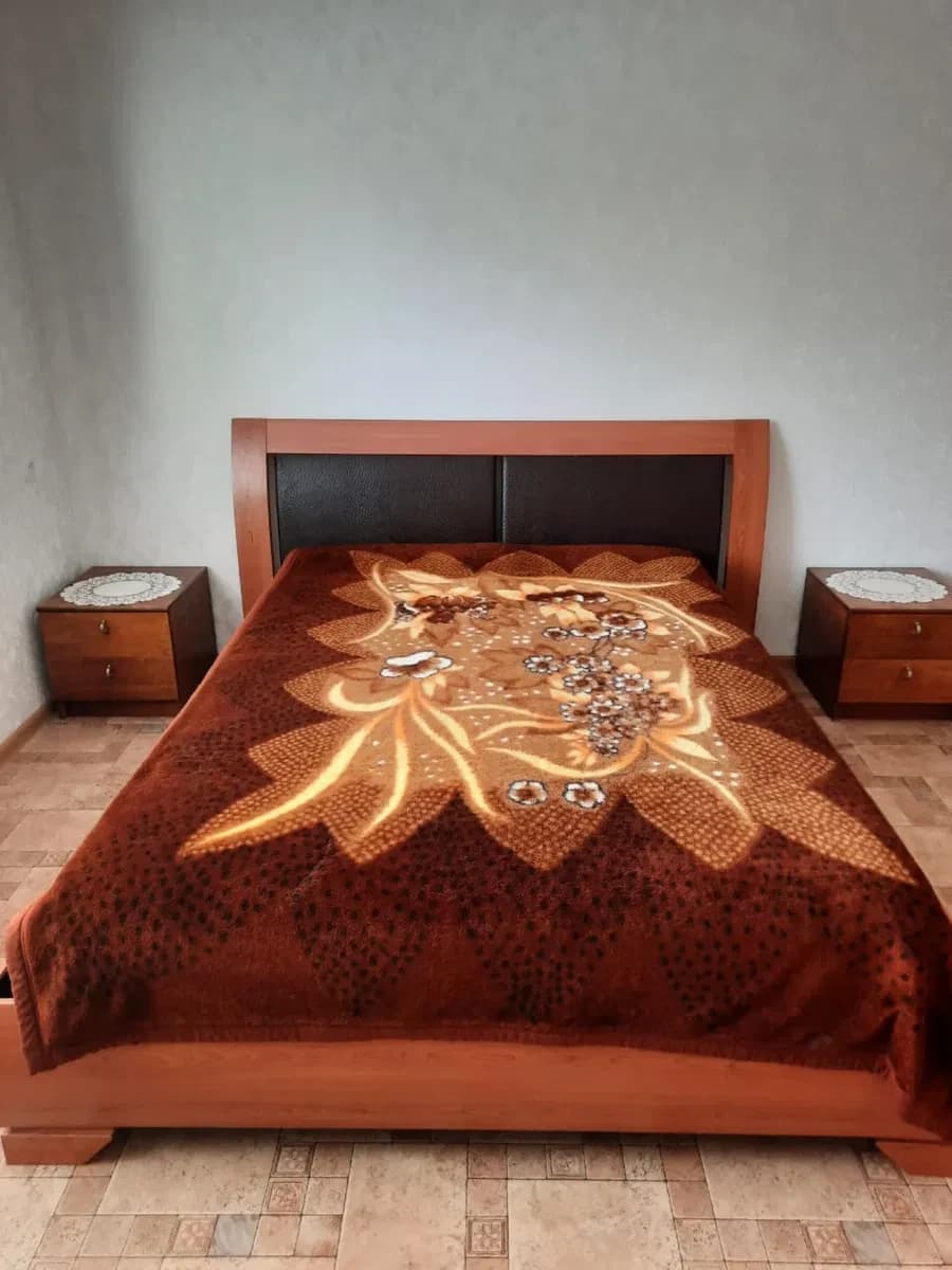 2-кімнатна квартира, Кам'янець-Подільський: світло завжди, паркінг - фото 4