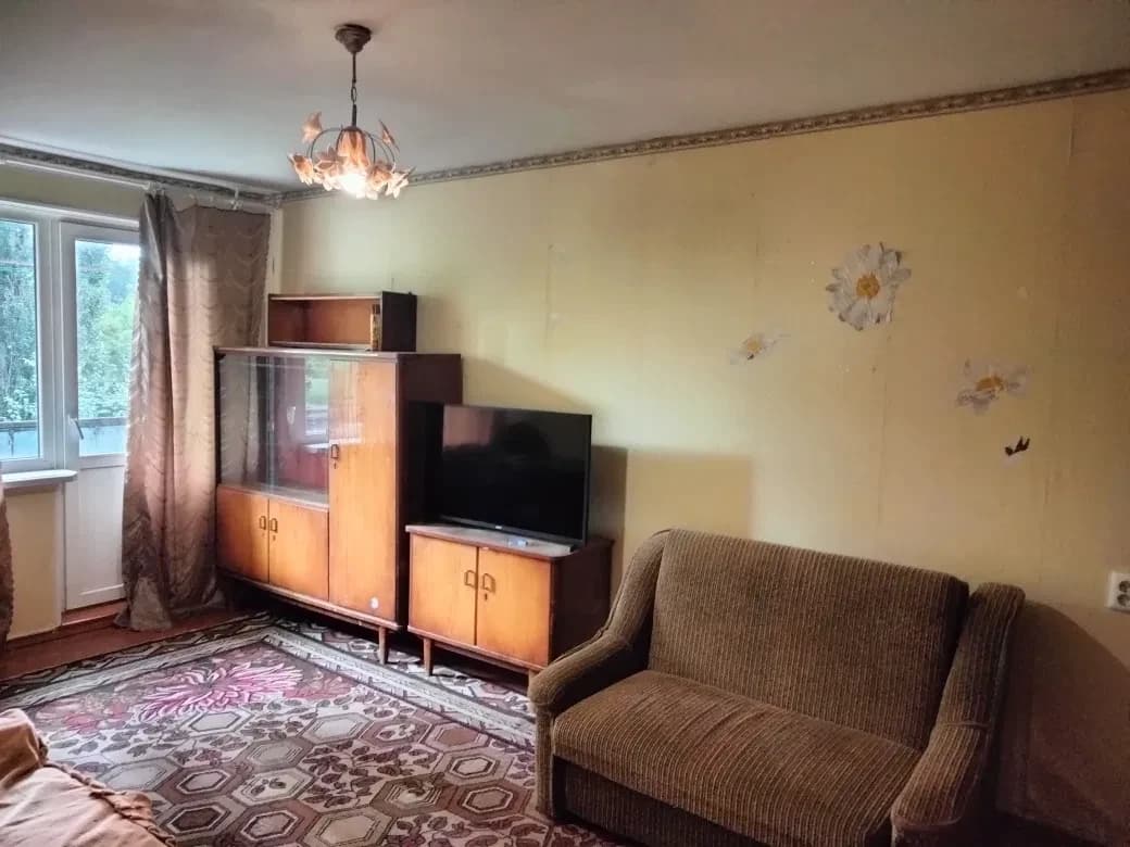 1-кімнатна квартира, Польова: житловий стан, меблі