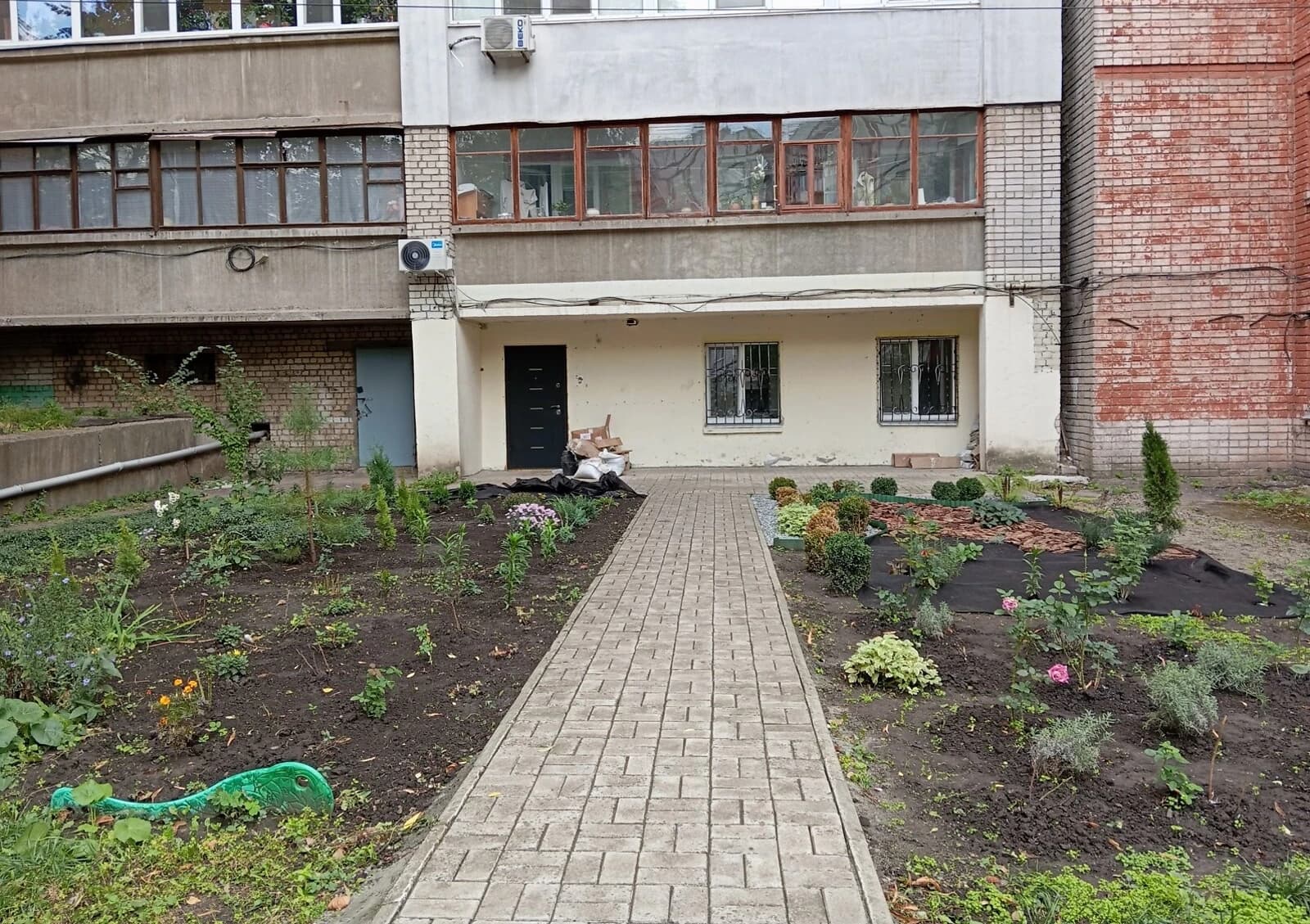 Комерційне приміщення, Тополя-1: цокольний поверх, укриття - фото 1