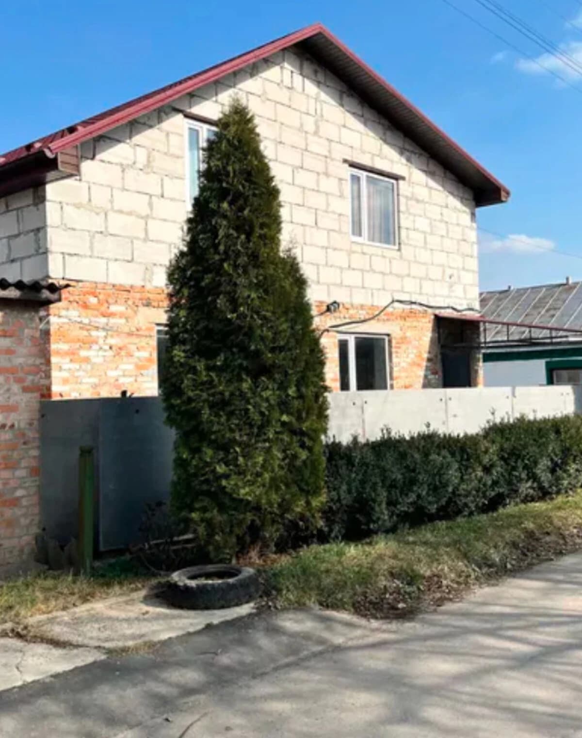 Будинок, Умань: 6 соток, гараж із підвалом, баня / сауна - фото 1