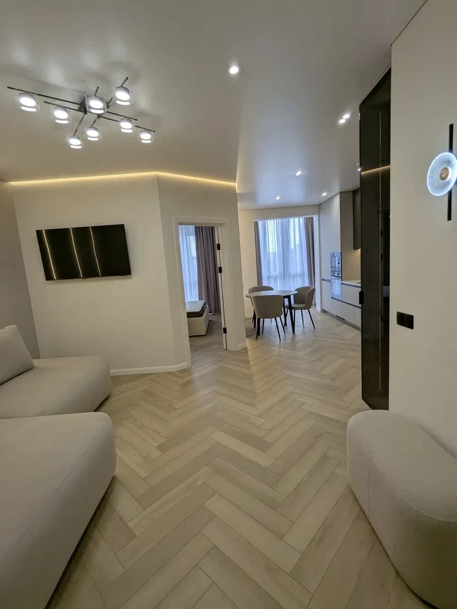 1-кімнатна квартира у ЖК King Hall: авторський ремонт, паркінг