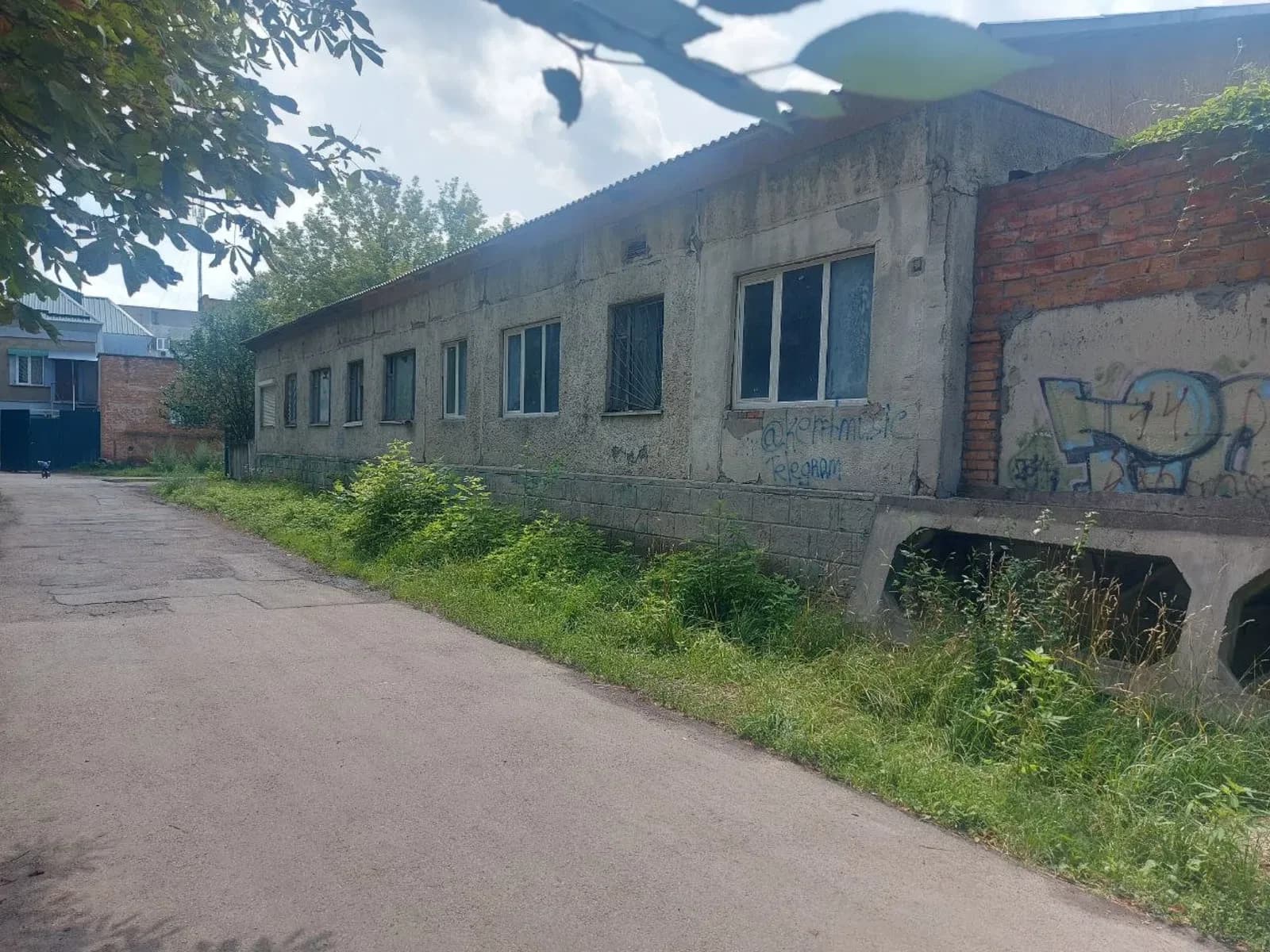 Адмінбудинок, Ніжин: рампа, 6 гаражів, 50 кВт - фото 3