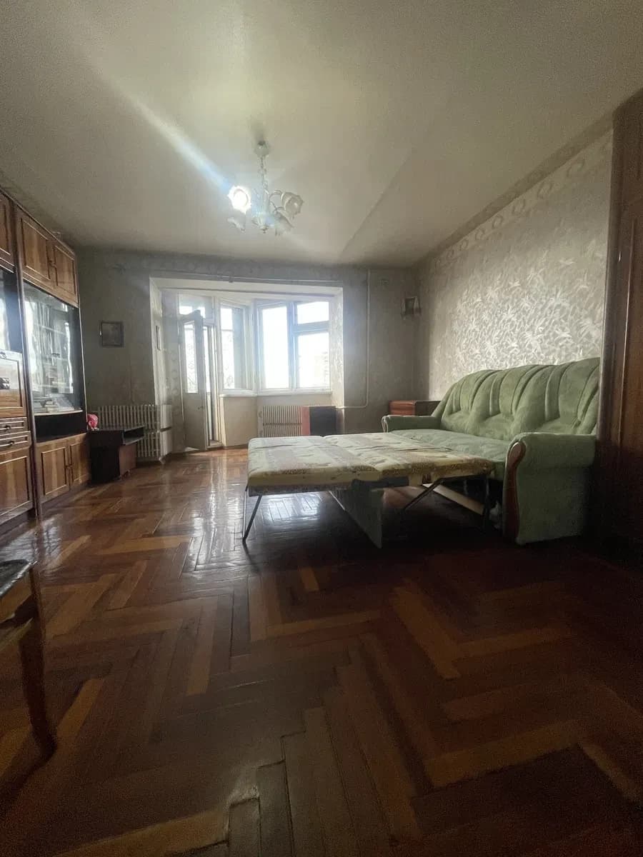 3-кімнатна квартира, Холодногірський: метро 5 хв, вікна на Рост