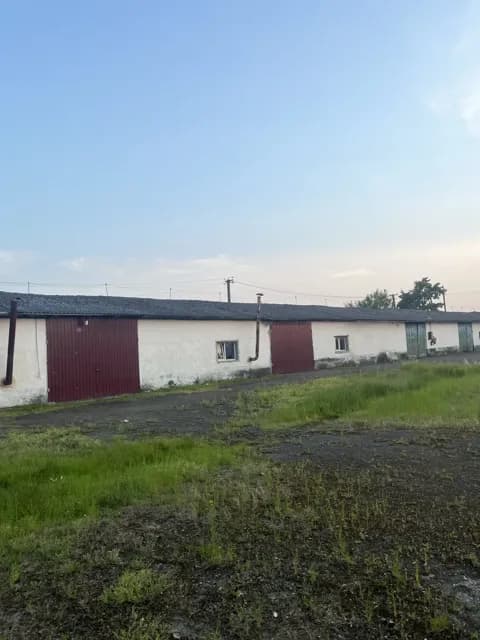 Господарський двір, Чорнолізці: будівлі, електрика - фото 2