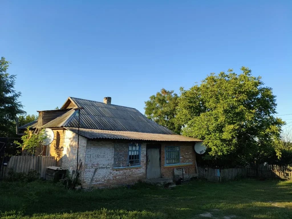 Будинок, Петрове: 50 соток, вода зі свердловини, пічне опалення - фото 2