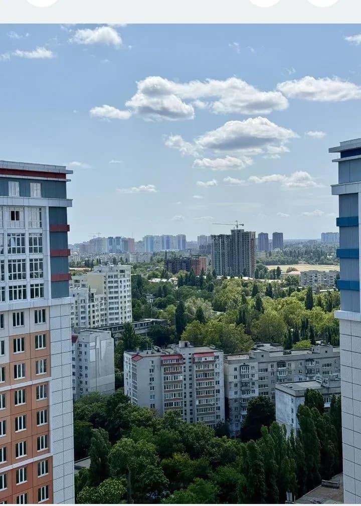 1-кімнатна квартира у ЖК 4 Сезона: сучасний ремонт, генератор - фото 1