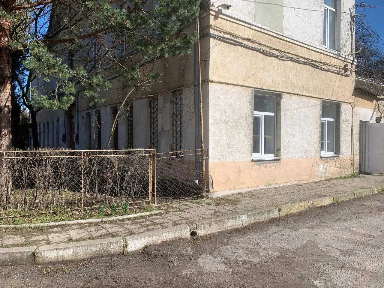 Приміщення, Жидачiв: фасадне, ремонт у двох кімнатах - фото 2