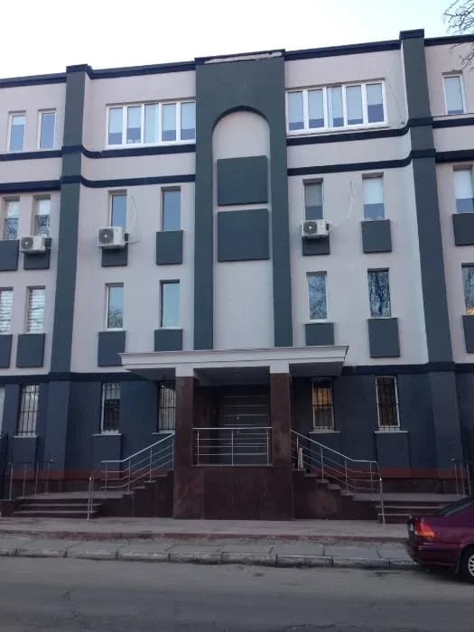Окрема будівля, Святошинський: 38 кабінетів, сховище, тераса - фото 4