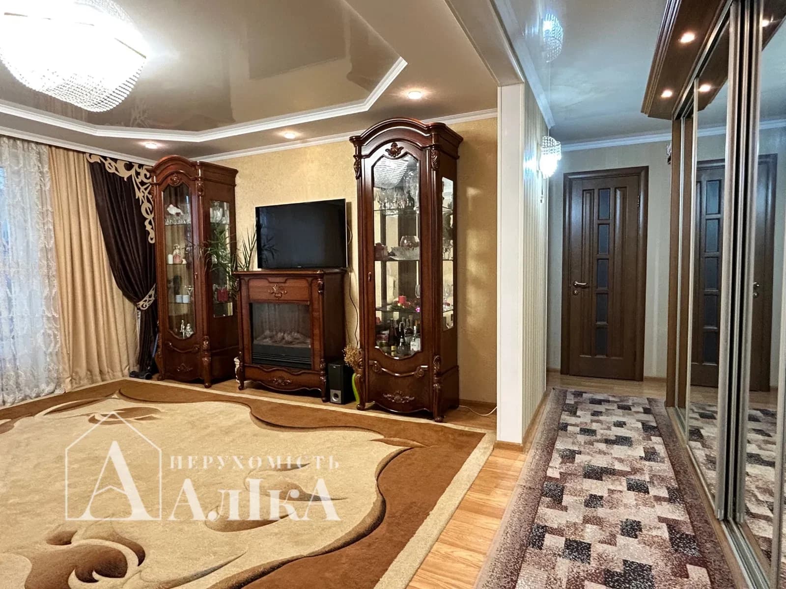 3-кімнатна квартира, Кам'янець-Подільський: з ремонтом, паркомісце - фото 5