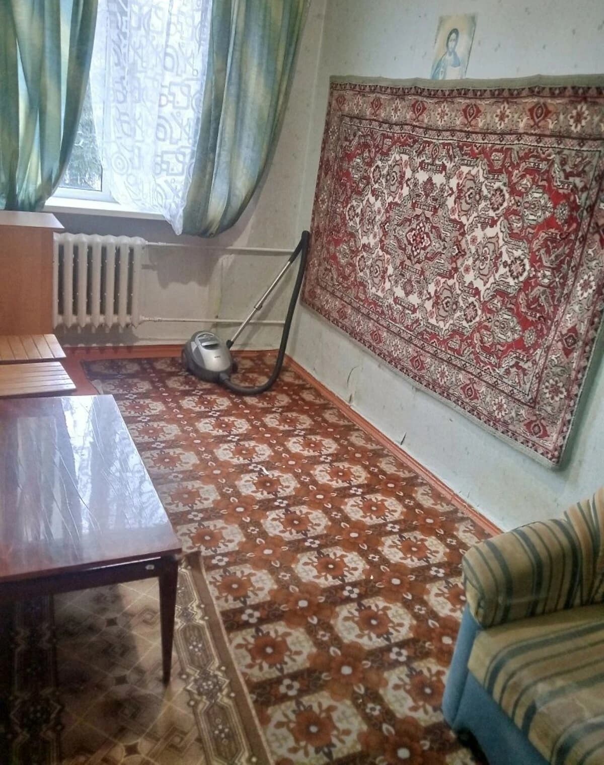 Кімната, вулиця Рокосовського: косметичний ремонт