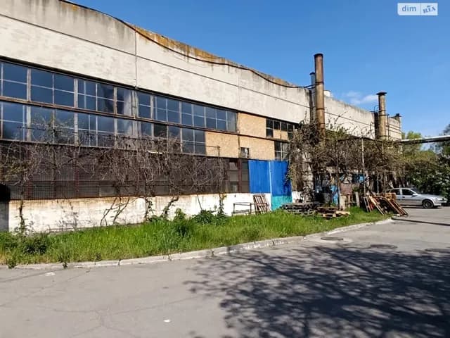 Спеціальне приміщення, Дніпровський: на зупинці, кран-балка - фото 3