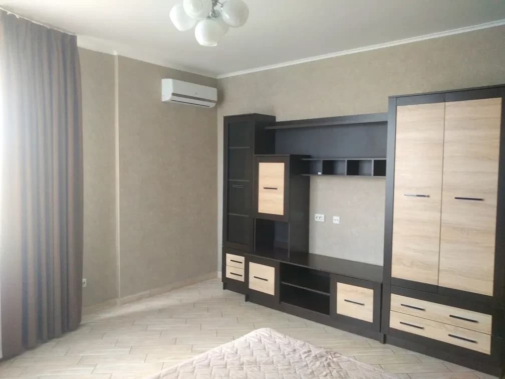 1-кімнатна квартира, Дарницький: генератор, євроремонт - фото 1
