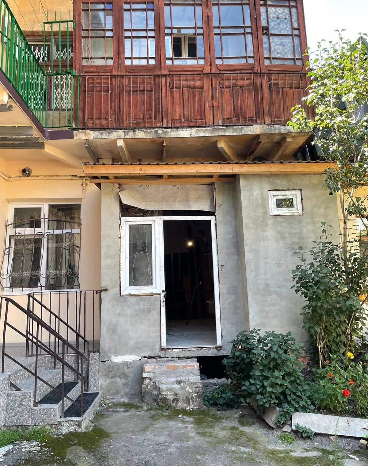 1-кімнатна квартира, Клепарів: потребує ремонту, цегляні стіни