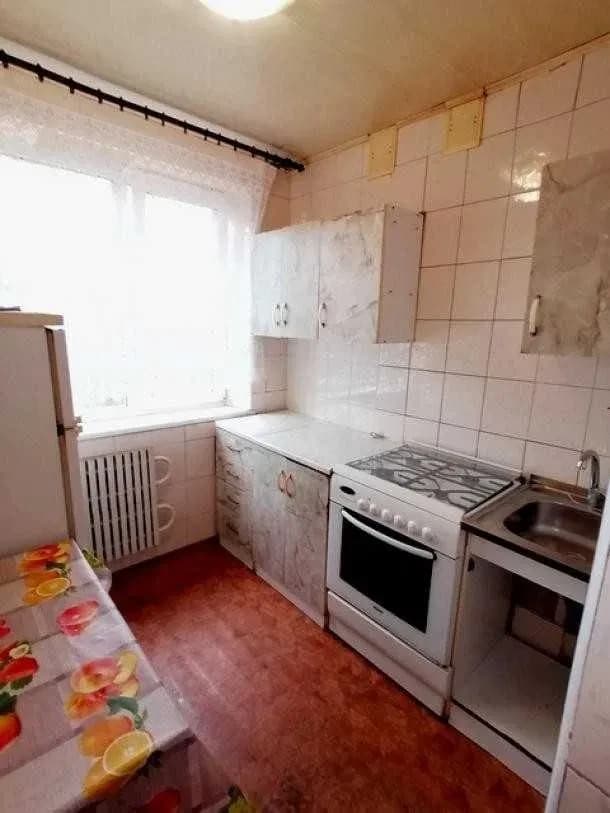 2-кімнатна квартира, Слобідський: якісний ремонт, паркет, меблі