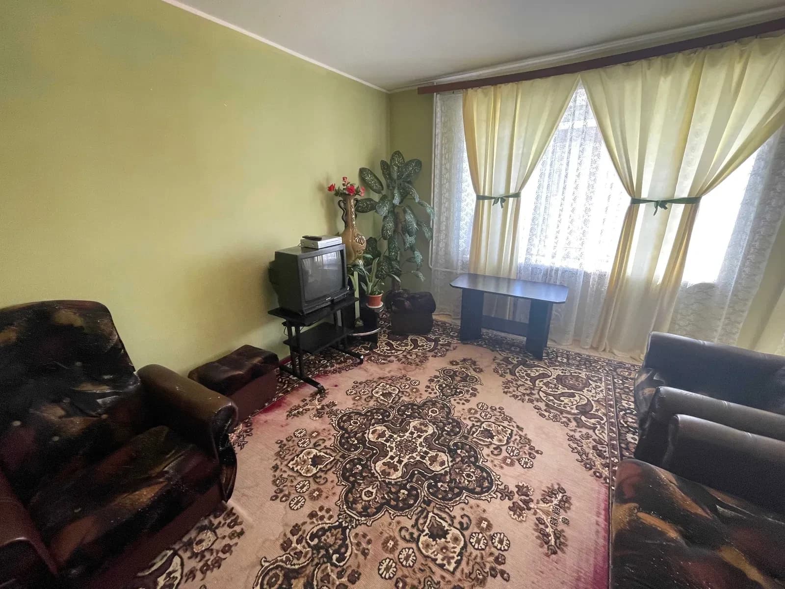 2-кімнатна квартира, Кам'янець-Подільський: центр, для військових - фото 2