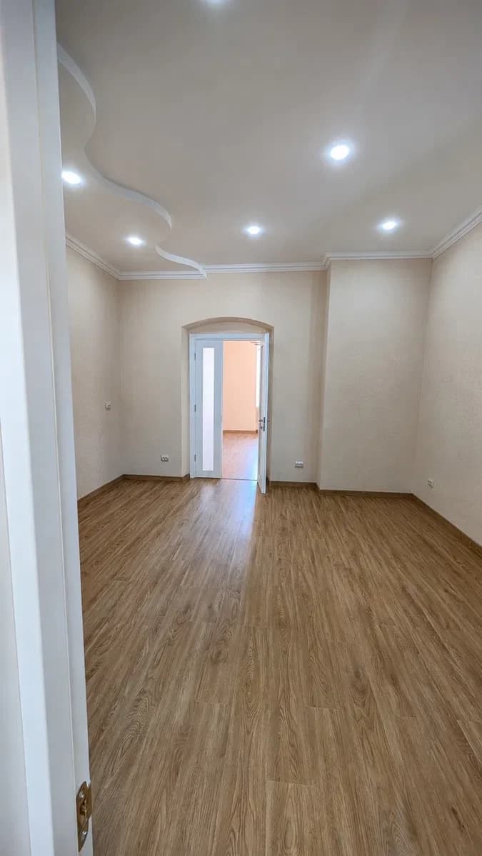 1-кімнатна квартира, Чернівці: кухня-студія, австрійський будинок - фото 2