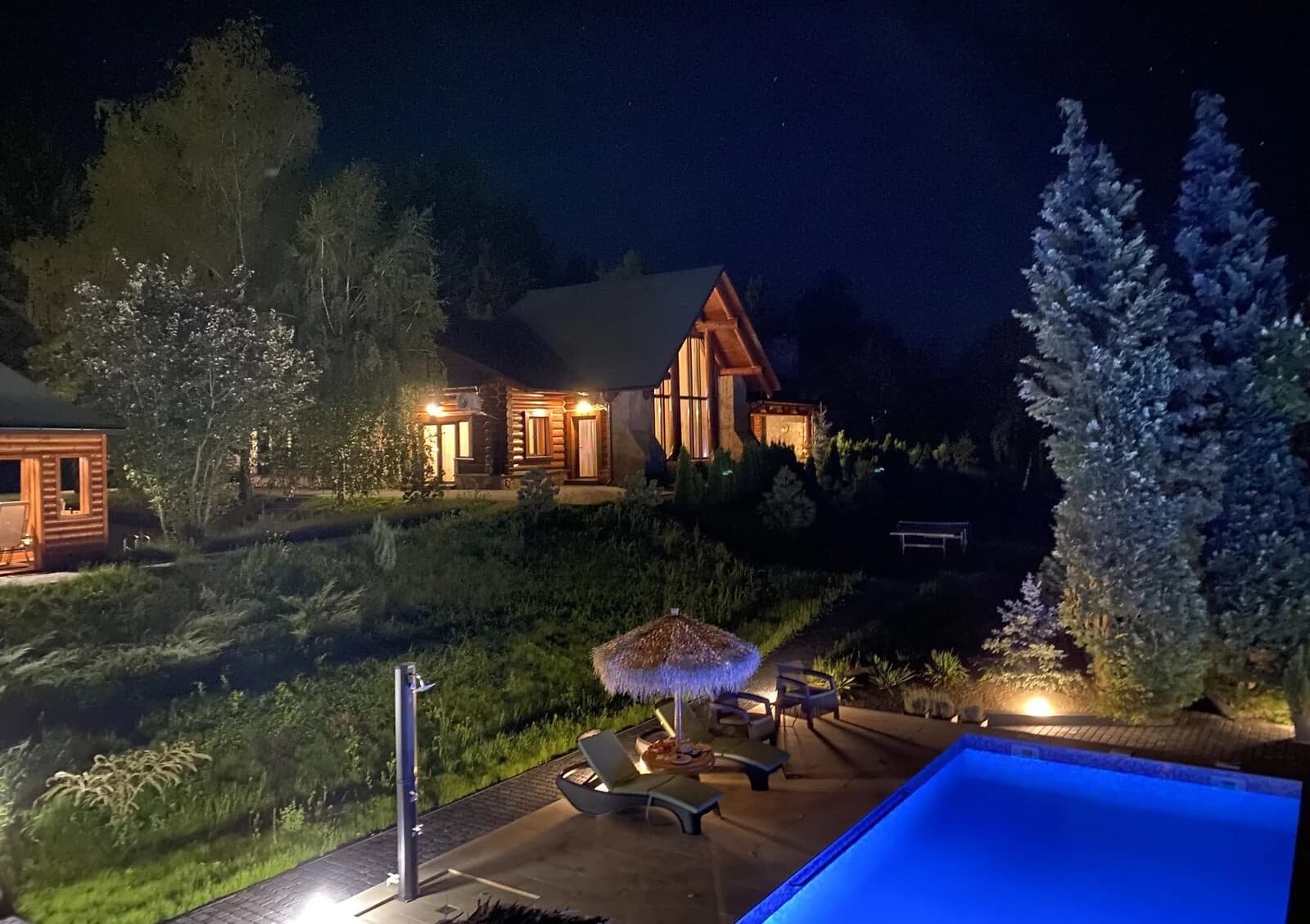 Дача, Сторожинець: басейн, 5 спалень, резервне живлення - фото 2