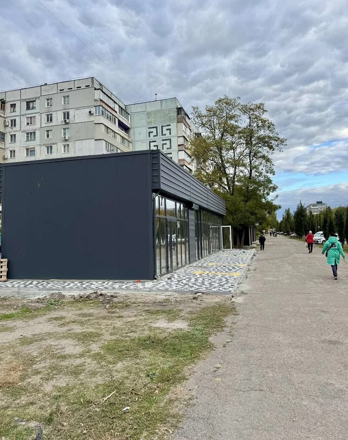 Приміщення, Бородинський: фасадне, окрема будівля, відкрита стоянка - фото 1