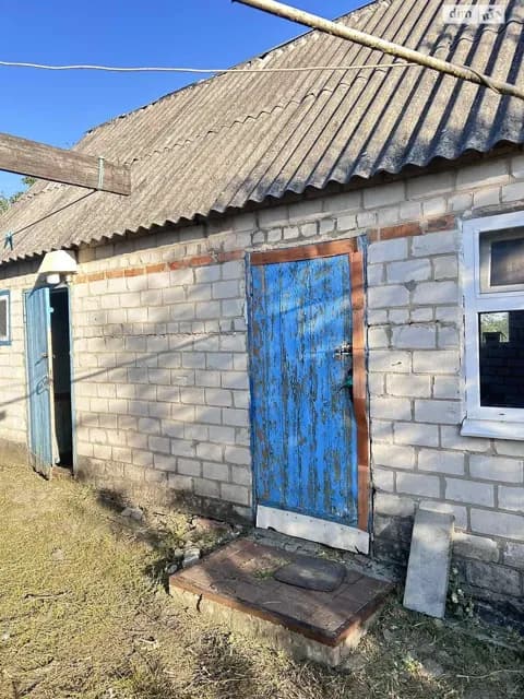 Будинок, Чутове: 7 соток, свердловина, газове та пічне опалення