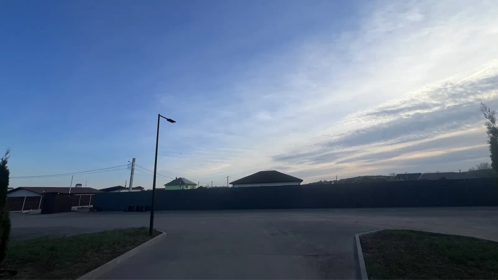 Ділянка 15 соток, Велика Данилівка: два вʼїзди, електрика й газ - фото 1