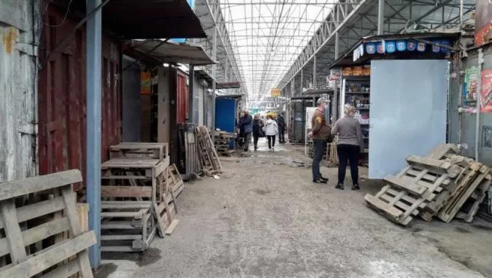 Контейнер, Рівне: торгове місце, 20 тонн, перший ряд - фото 3