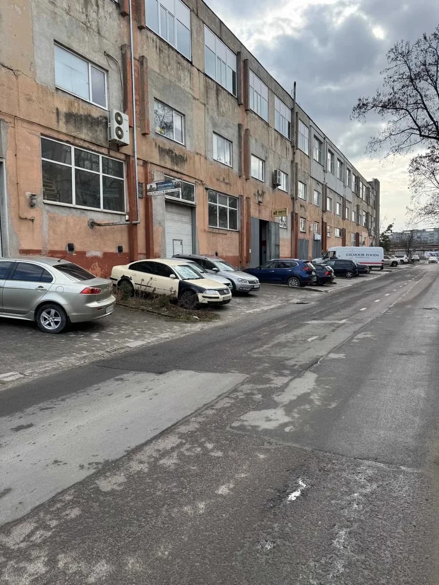 Приміщення, Залізничний: 40 кВ електрики, три заїзди, паркування - фото 2