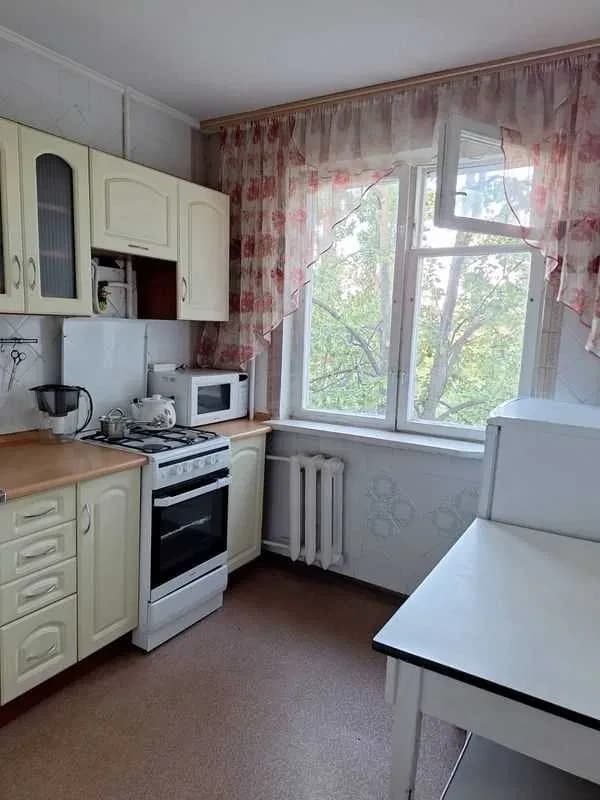 2-кімнатна квартира, Святошинський: метро Нивки, засклений балкон - фото 1