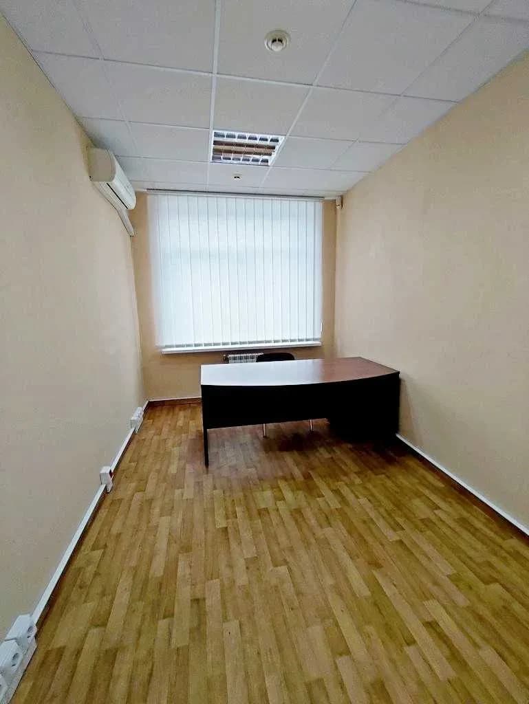 Офіс у ЖК КомфортТаун: генератор, автономне опалення, парковка - фото 1