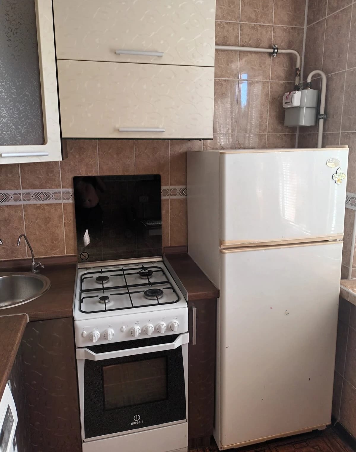 2-кімнатна квартира, ЮТЗ: вода й опалення без світла, балкон - фото 2