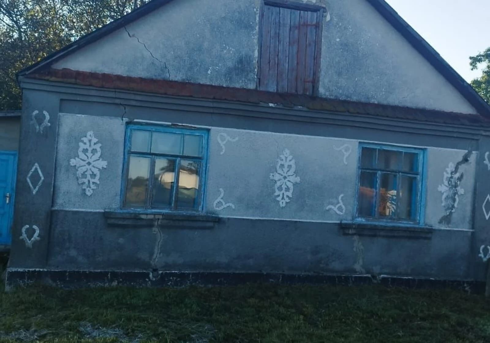 Будинок, Борисів: твердопаливний котел, цегляні стіни, сарай