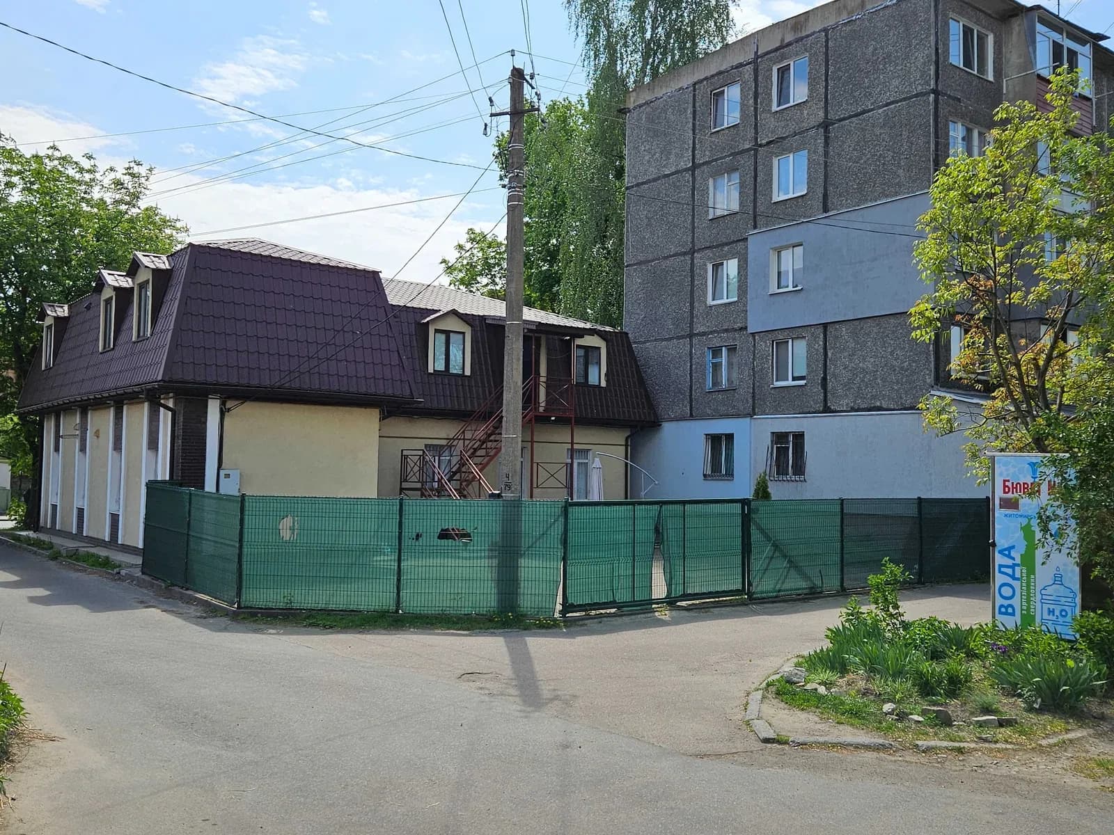 Окрема будівля, Житомир: два входи, вітринний фасад, торг можливий - фото 5