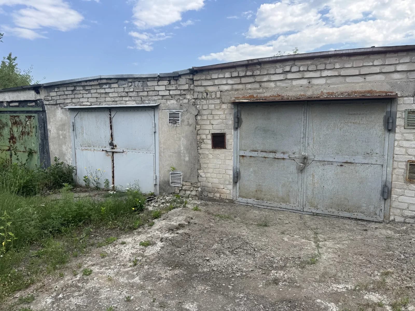 Гараж, Вільногірськ: оглядова яма, за скляним заводом, електрика - фото 4