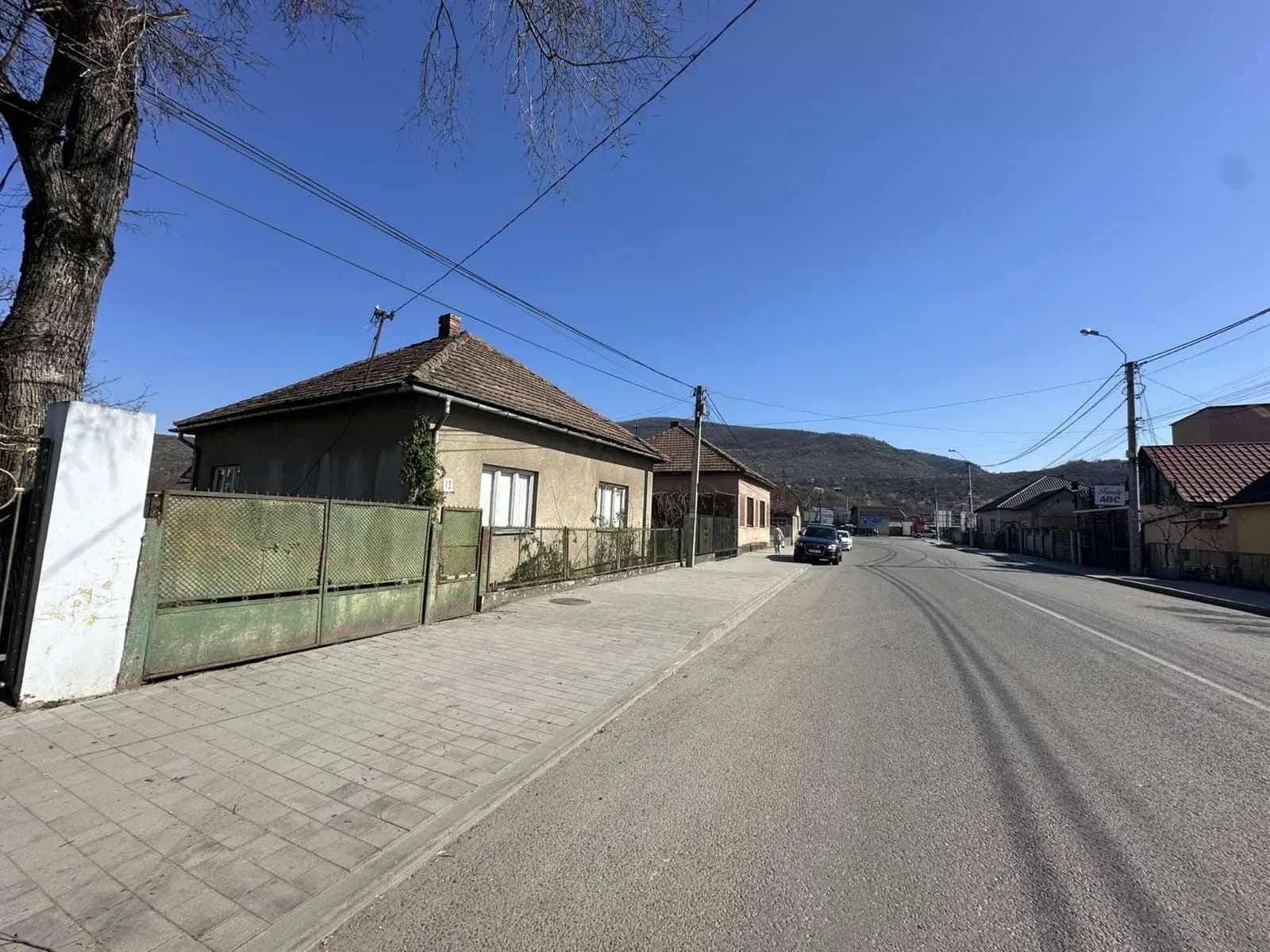 Будинок, Виноградів: 25 соток, центр міста - фото 3