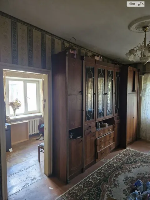2-кімнатна квартира, вулиця Варненська: торг можливий, панельні стіни