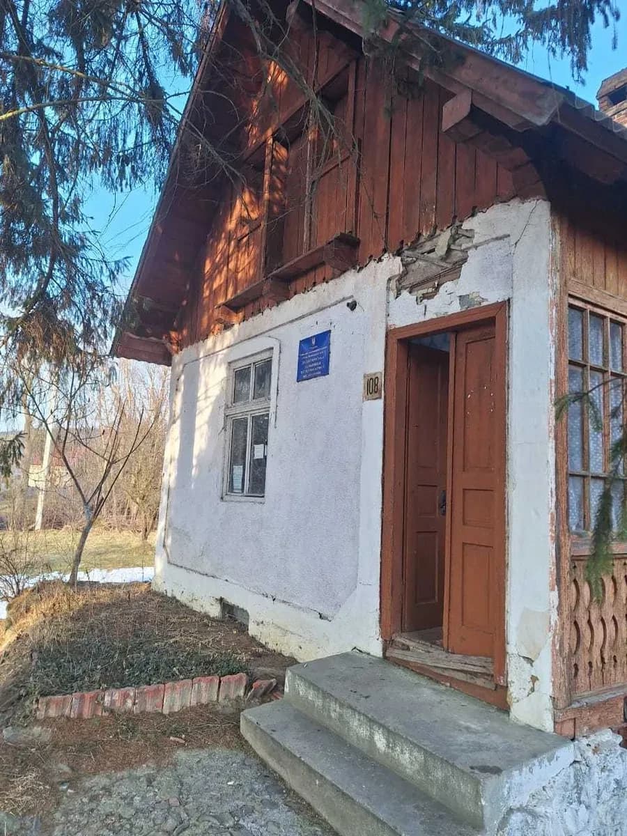 Приміщення, Делятин: підвал, 9 соток, пічне опалення