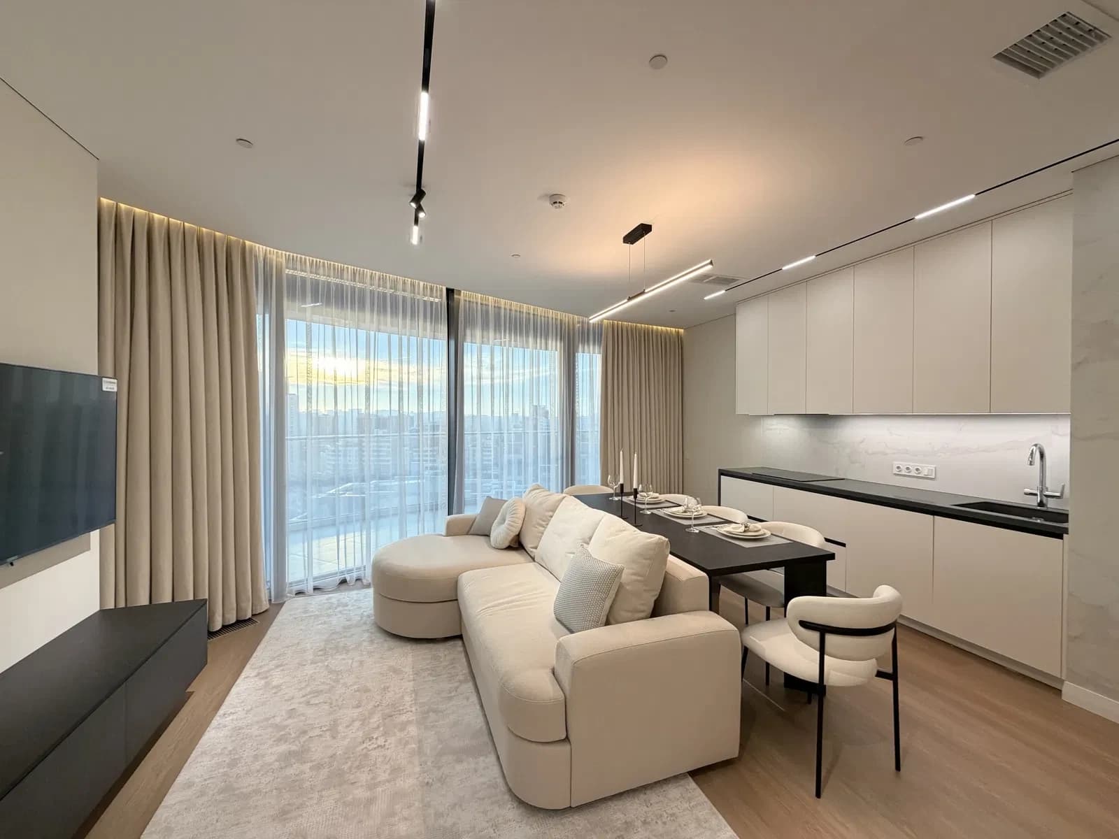 2-кімнатна квартира у ЖК Taryan towers: вид на захід сонця, тераса, генератор - фото 3