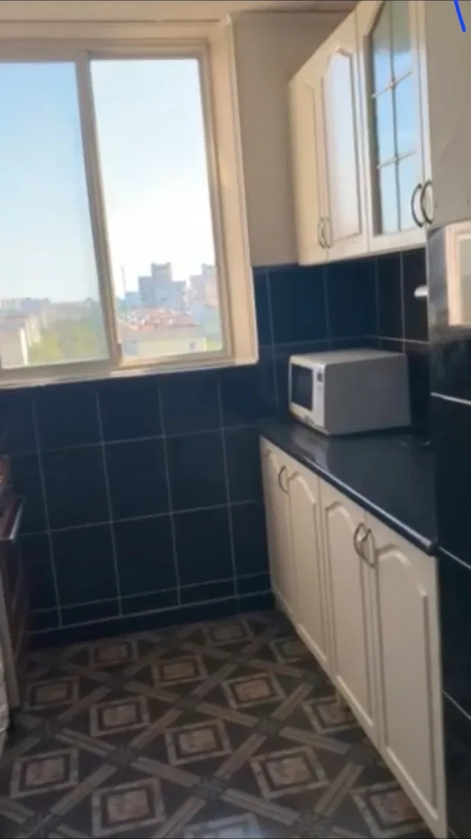 3-кімнатна квартира, Святошинський: 400 м до метро, тепло без світла - фото 4