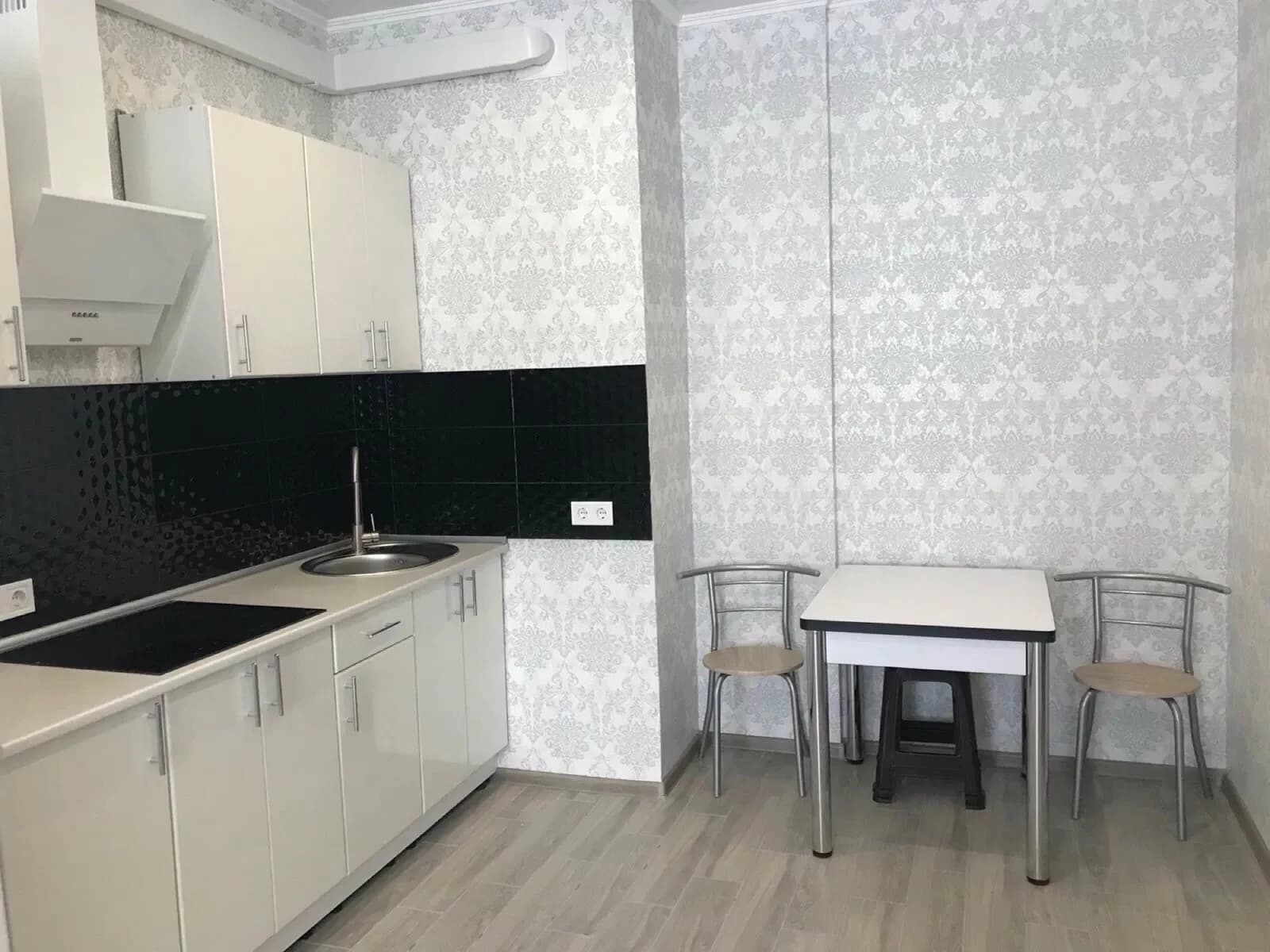Євродвушка у ЖК Аркадия 44 жемчужина: власна котельня, без тварин - фото 5