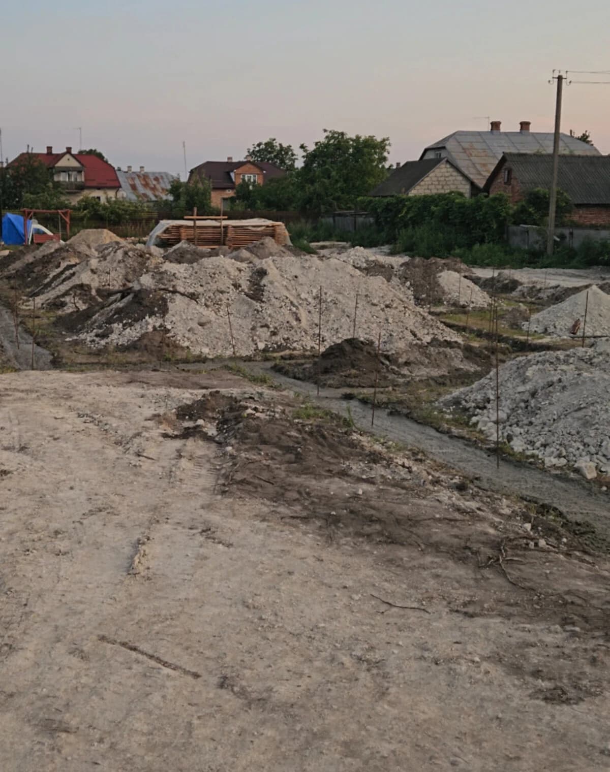Ділянка 16.45 соток, Радехів: житлова забудова, фундамент і паркан - фото 5