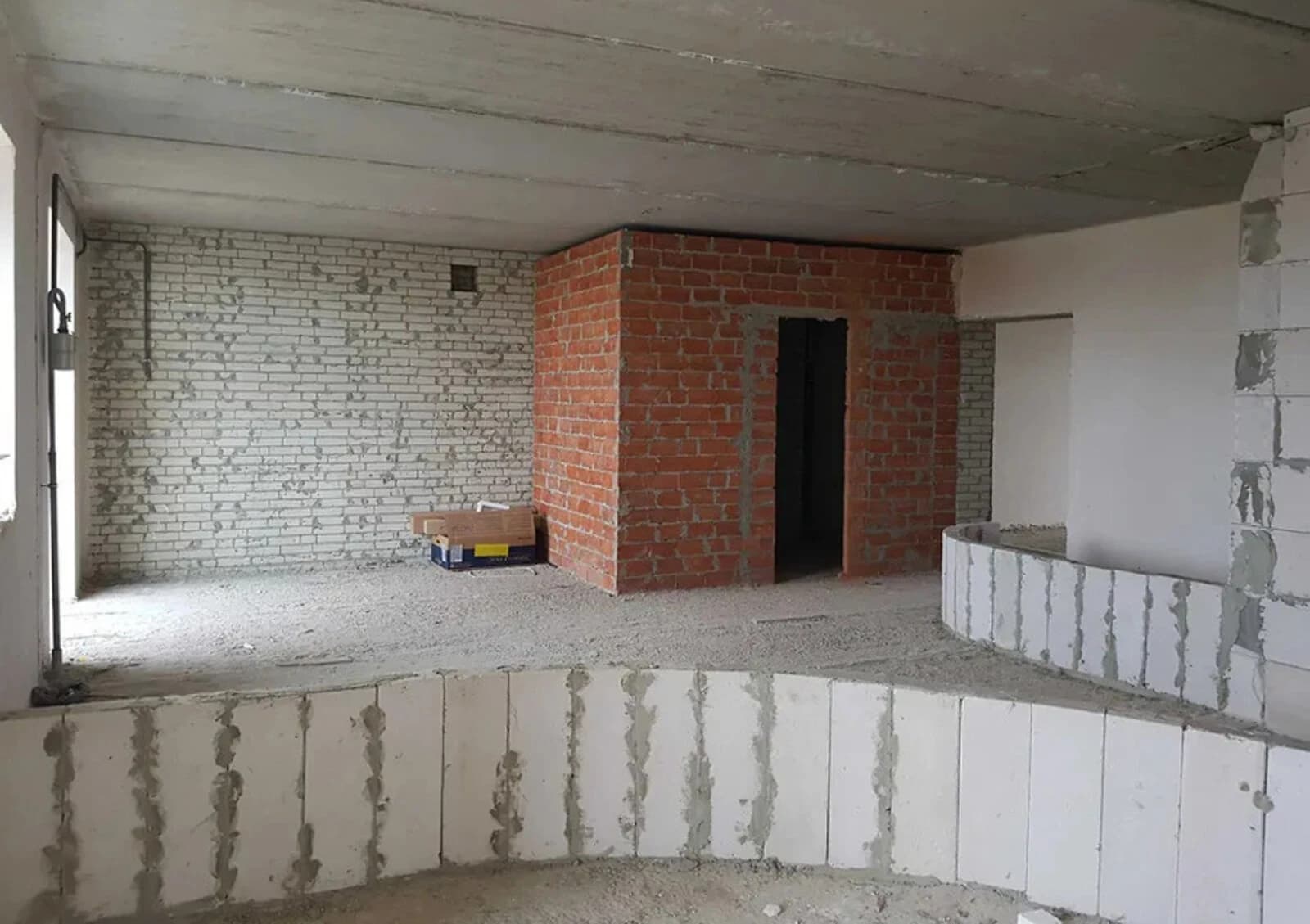 4-кімнатна квартира, Зарічний: кухня-студія 46.6 м², 2 санвузли - фото 1
