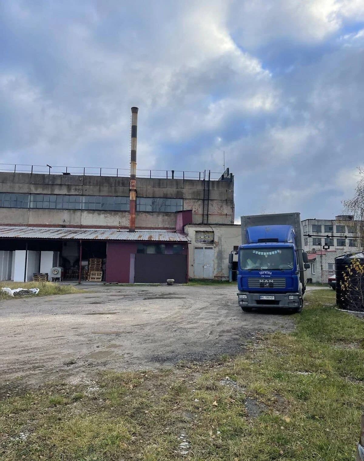 Спеціальне приміщення, Шкло: 90 соток, відкритий простір