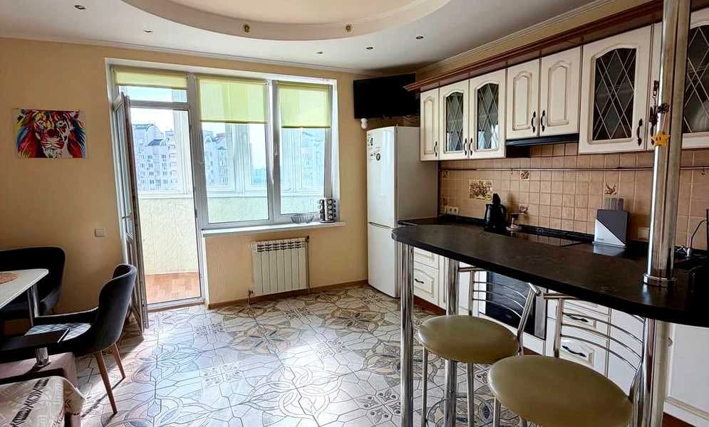 1-кімнатна квартира, Дарницький: River Mall 2 хв, автономний будинок