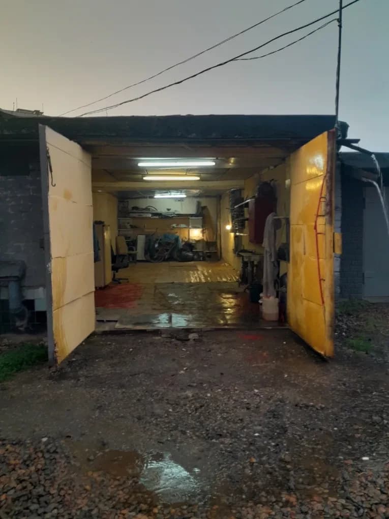 Гараж, Новомайське: після ремонту, генератор, 2 машини