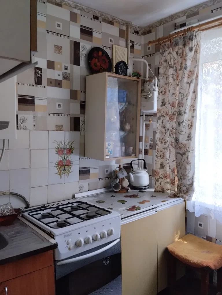 2-кімнатна квартира, Покров: узаконений балкон, газова колонка - фото 3