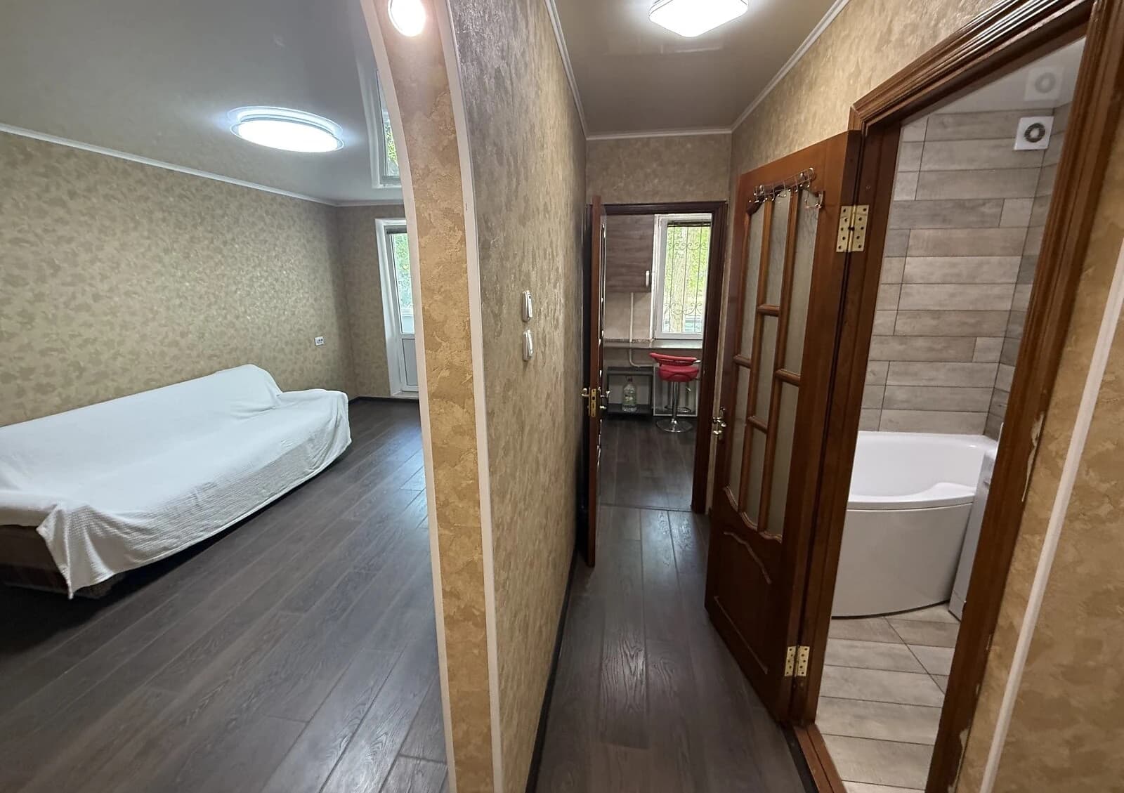 2-кімнатна квартира, Вишенька: євроремонт, єВідновлення